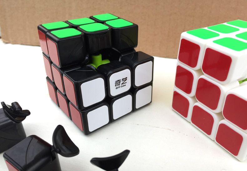 QiYi Professional 3x3x3 Magic Cube Speed Cubes Puzzle Neo Cube 3x3 Cubo Magico Sticker Adult Education Toys For Children Gift